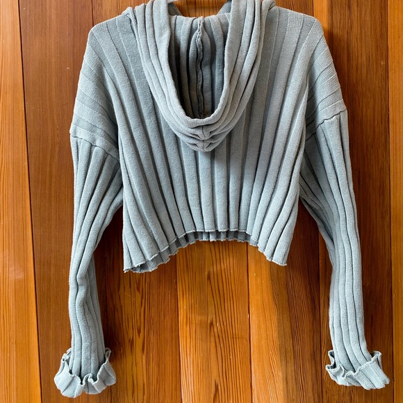 Cropped knit sweater - Picture 2 of 8